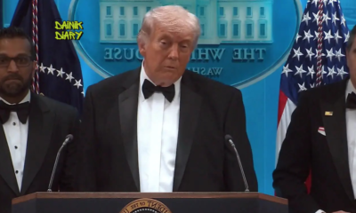 व्हाइट हाउस प्रेस डिनर के दौरान संदिग्ध को पकड़ने के लिए दौड़ते सुरक्षा एजेंट