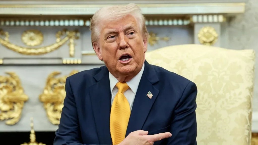 अमेरिका ने जीत का दावा किया, लेकिन ईरान में आखिर हासिल क्या हुआ? 32 "ट्रंप की चेतावनी: अमेरिकी सेना ईरान के पास तक्तक रहेगी | Dainik Diary"