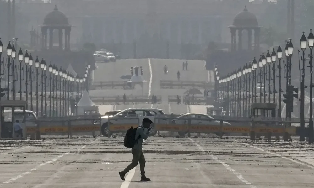 Delhi Heatwave: मंगलवार से बारिश-आंधी, IMD ने बताया कब गिरेगा पारा | Dainik Diary