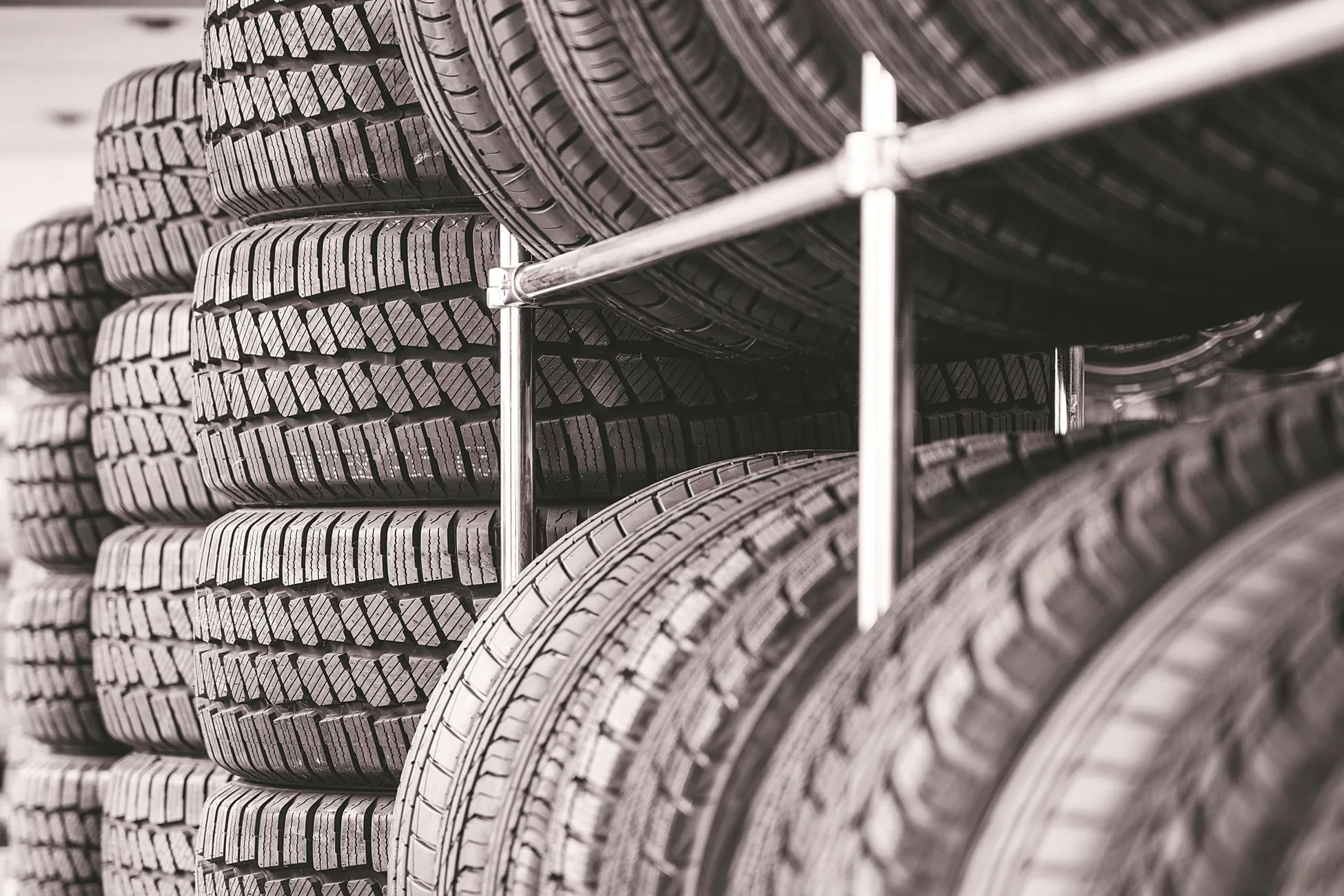 Rubber की कीमतें 80% उछलीं, Tyre-Auto Parts होंगे महंगे | AIRIA ने सरकार से माँगी मदद | Dainik Diary