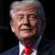 Donald Trump Memorial Day पर लड़खड़ाते दिखे? Viral Video पर मचा बवाल, White House चुप | Dainik Diary