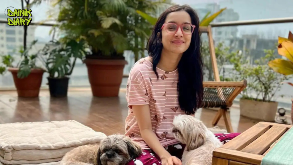 Inside Shraddha Kapoor’s ₹60 Crore Sea-Facing Mumbai Home, Luxurious Lifestyle And Massive Net Worth 32 Inside Shraddha Kapoor’s ₹60 Crore Mumbai Home, Lifestyle, Net Worth And Personal Life