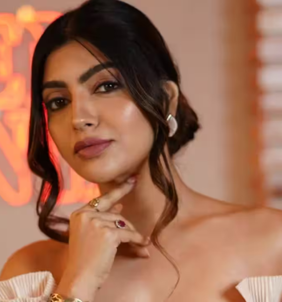 Akansha Puri Alleges Actors and Influencers Offered Money to Join Protests | Dainik Diary