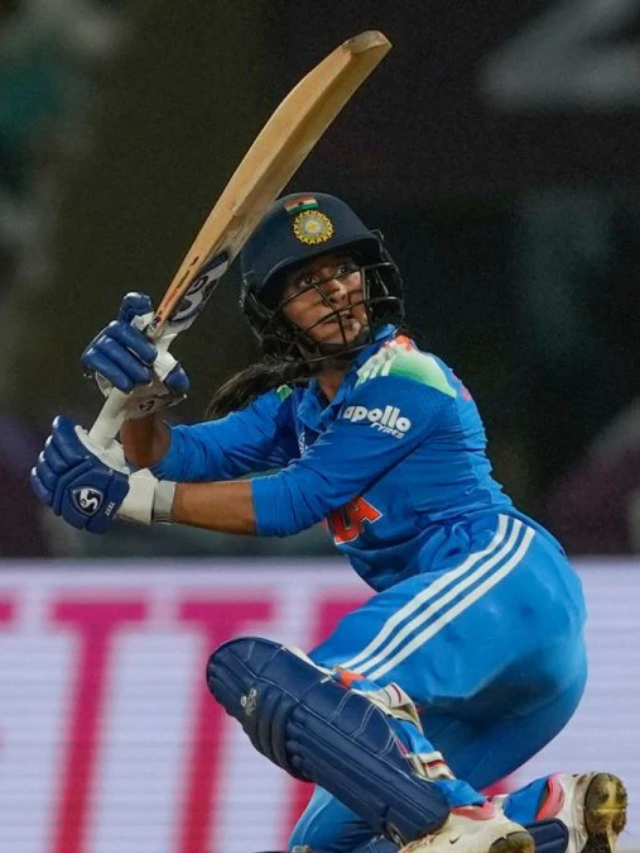 5 Cricket Legends Who Got Out on 99 Before a Century